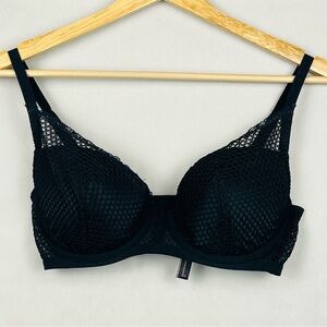 Victoria’s Secret black plunge mesh overlay underwire adjustable strap bra, 34D.